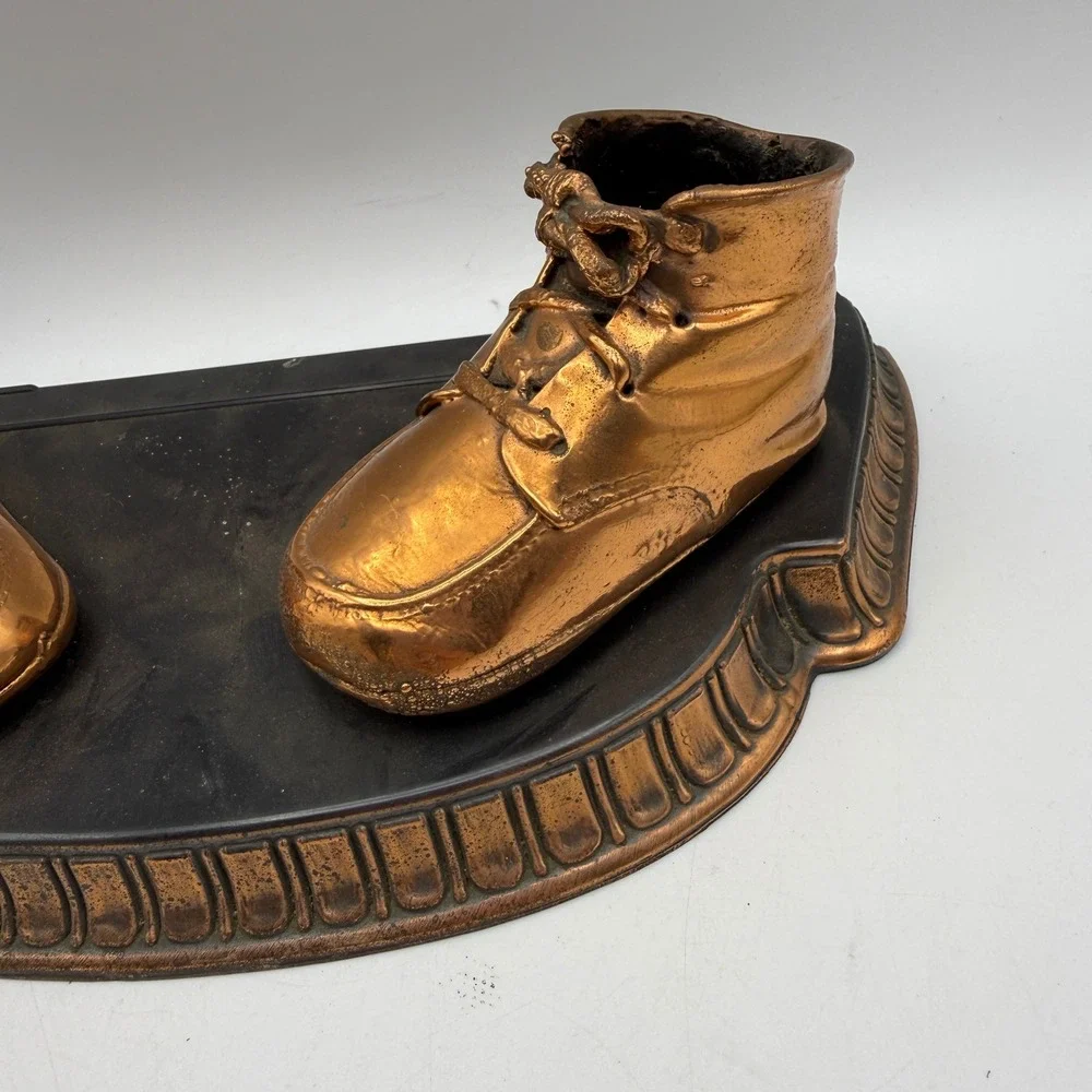 Vintage Bronzed Baby Shoes Keepsake Display Stand Set Copper Tone 6098 Decor